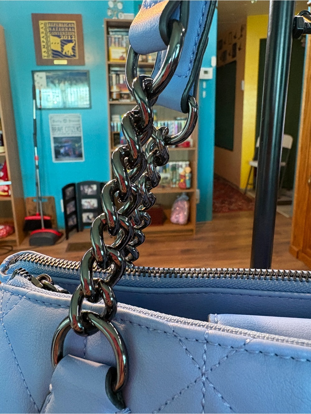Vera Wang Powder Blue Shoulder Bag - Picture 3 of 10